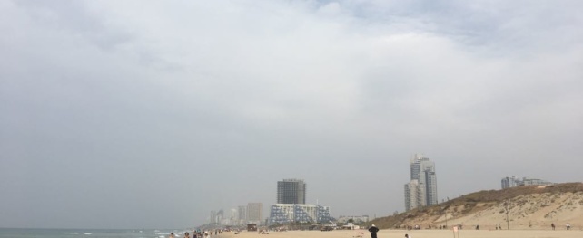 Promenade en bord de mer de Tel Aviv à Rishon LeZion