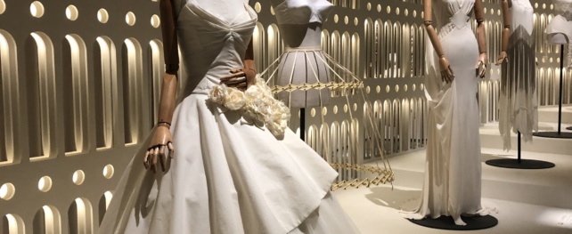 Le Bal, mode et escapisme au Musée du Design de Holon