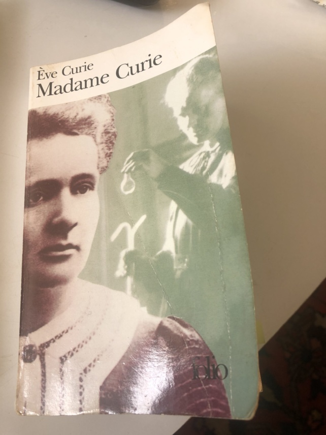Madame Curie par Eve Curie lu par Esther Orner